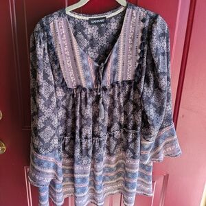 Weavers Women's Black and Purple Floral Tunic
